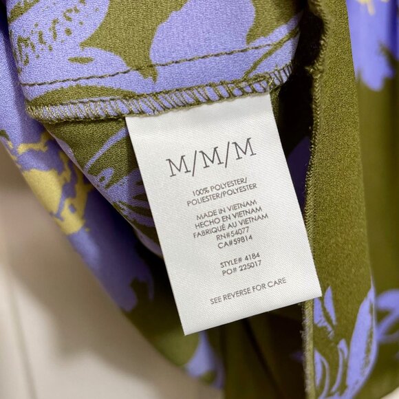 CABI Celebrity Floral Print V-Neck Sleeveless Peplum Top in Olive Green, Lavand - Picture 11 of 13